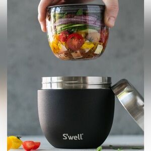 Brand new not Swell Eco-Friendly It's Two-In-One Lunch Box 636ml